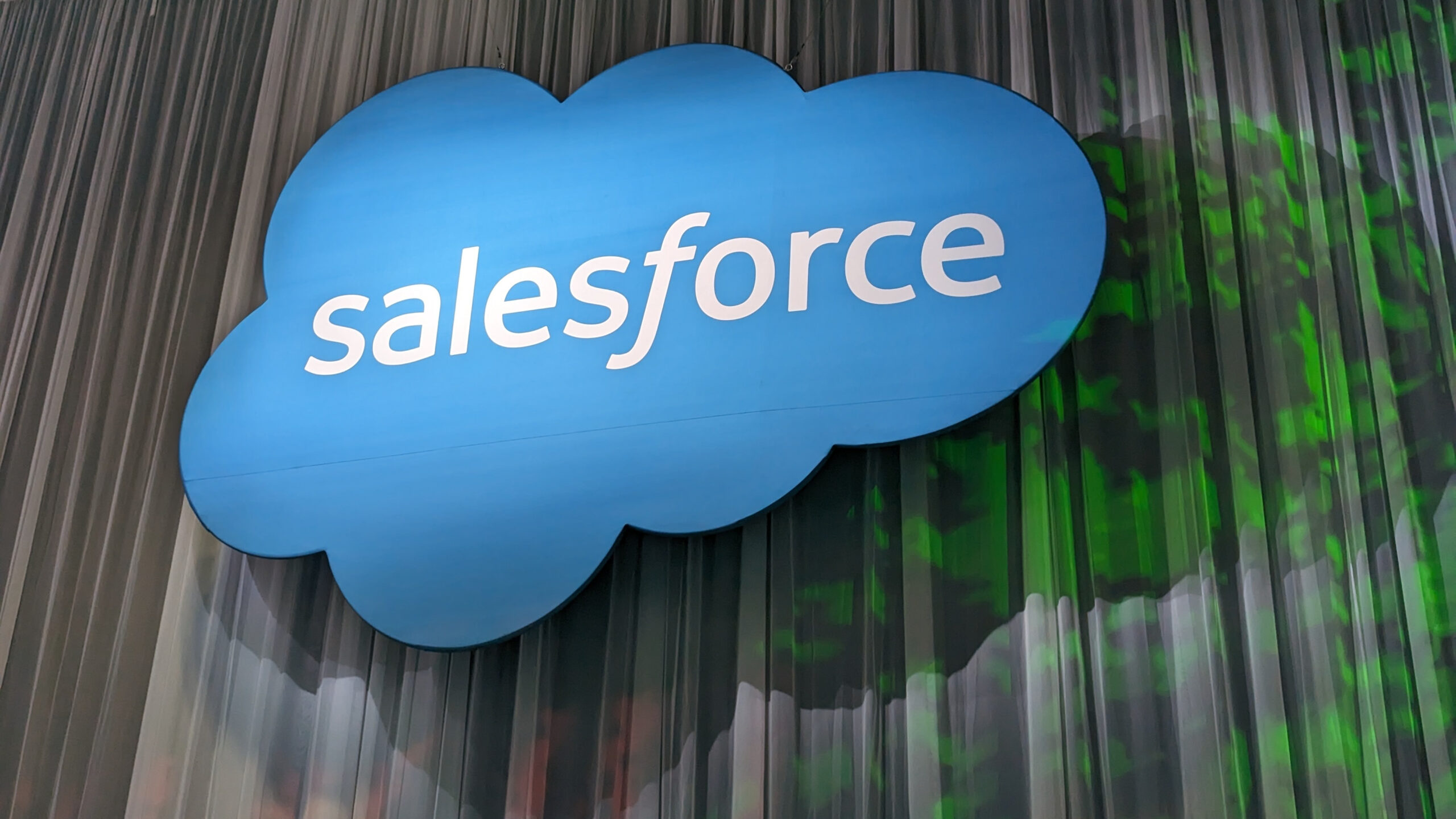 "Salesforce" تستحوذ على شركة إدارة البيانات Informatica في صفقة بقيمة 8 مليارات دولار